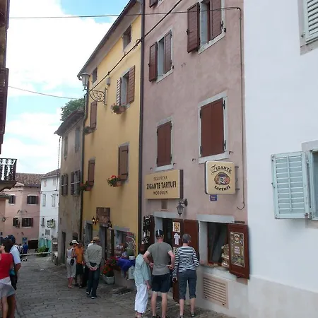 Guest house Nirvana And Motovun