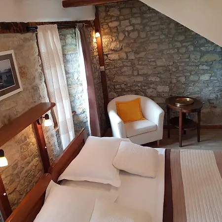 Guest house Nirvana And 3*